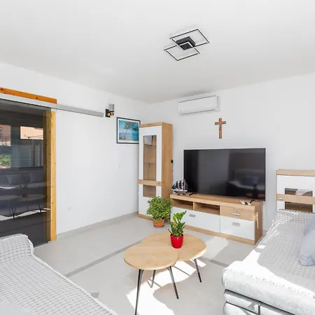 With Parking Space Brela, Makarska - 789 Апартаменты *