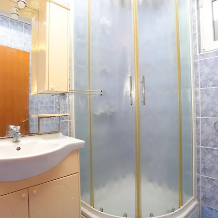 Apartamento With Parking Space Brela, Makarska - 789